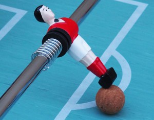 le joueur en aluminium d'un baby foot Catenaccio