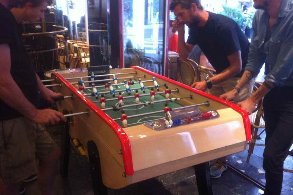 babyfoot-bonzini-b60-dans-bar